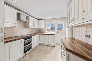 Kitchen- click for photo gallery